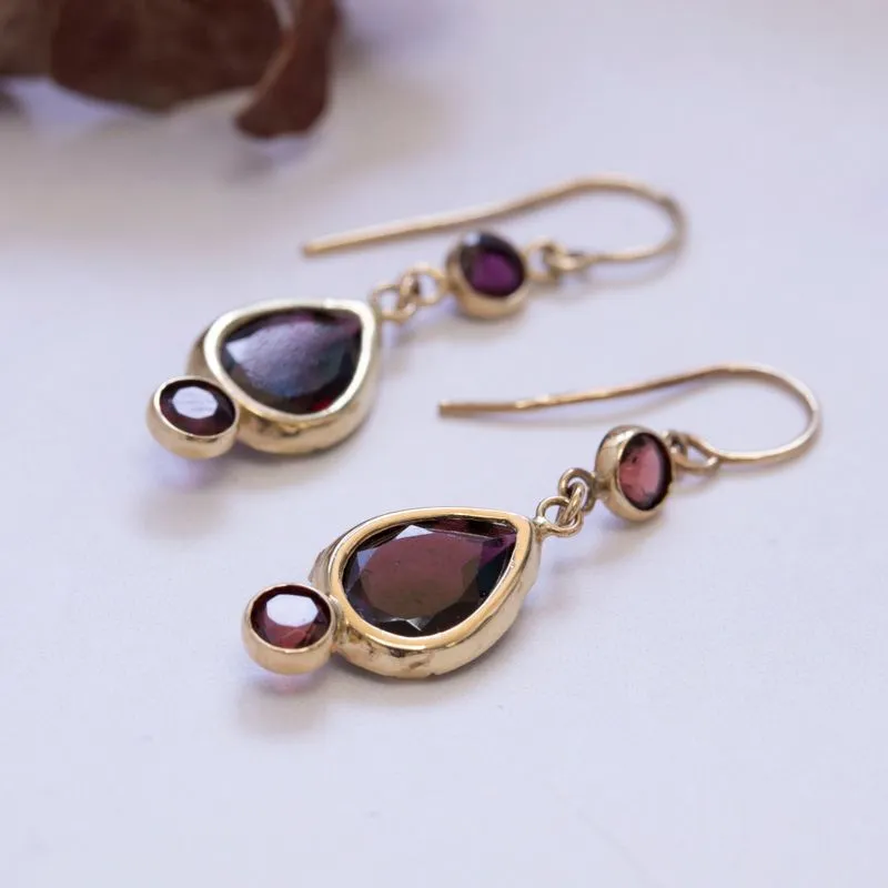 14K Yellow Gold Teardrop Red Garnet 7X10mm Dangle Earrings