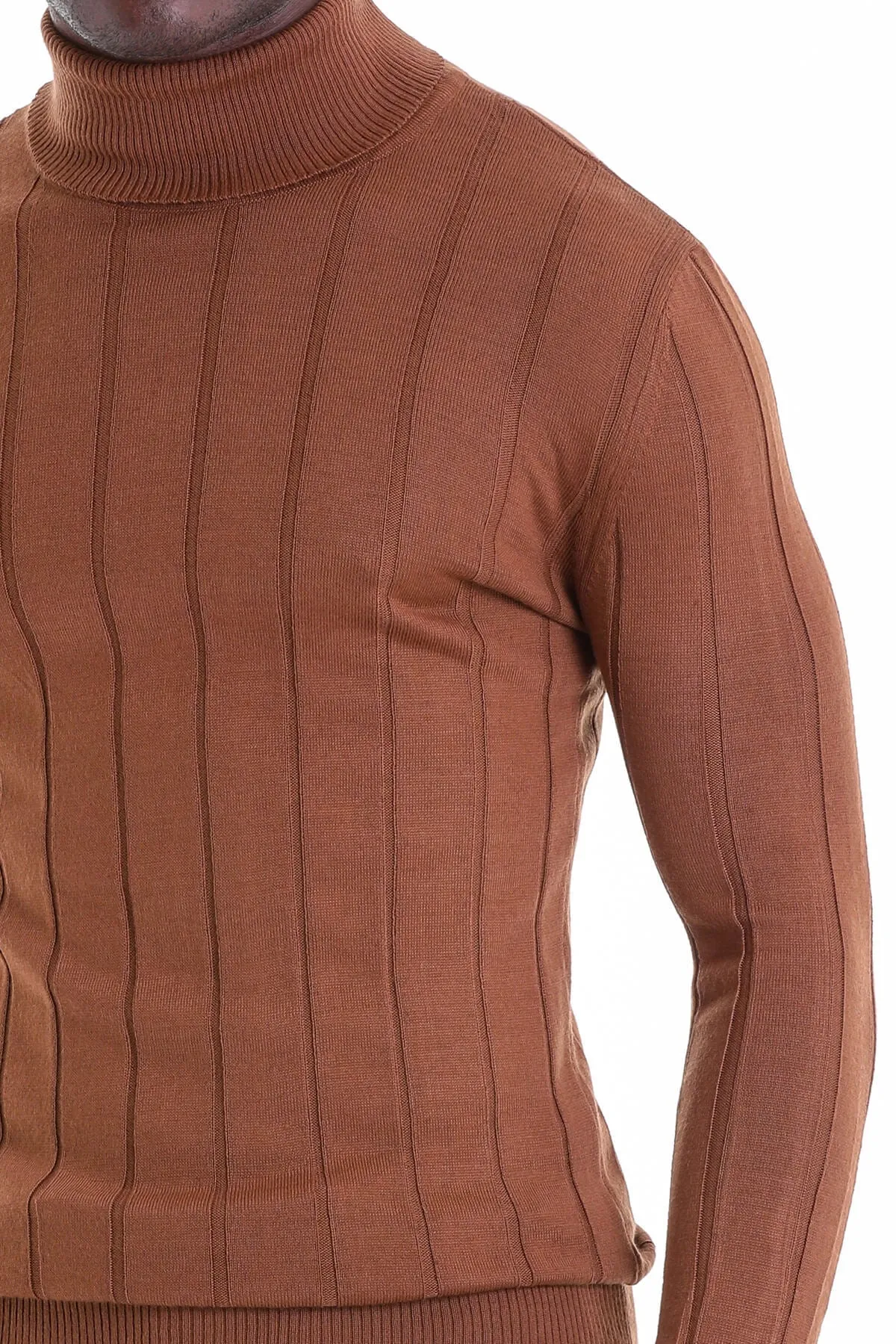 Comfort Fit Drop Needle Tobacco Turtleneck Sweater