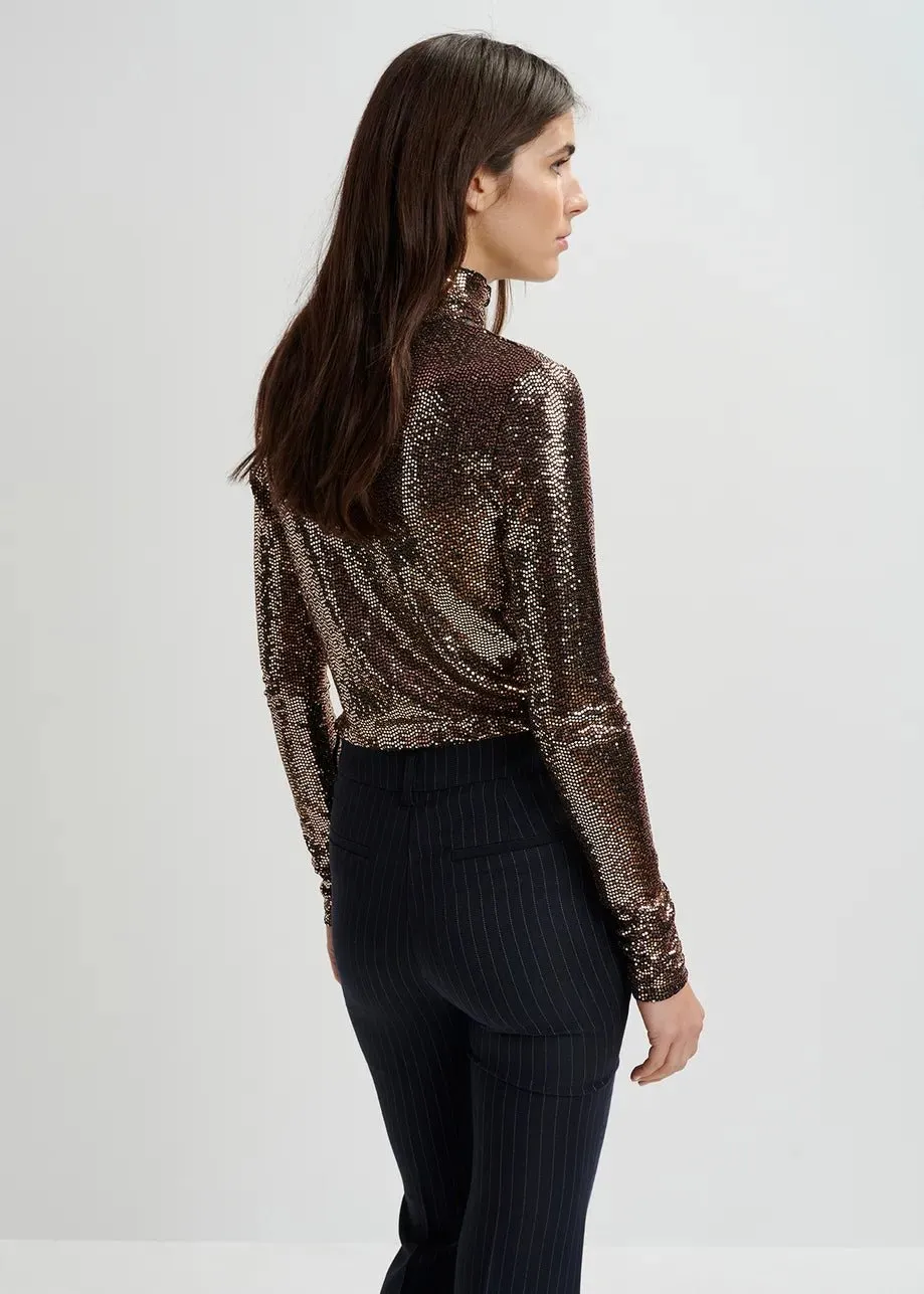 Essentiel Antwerp Turtleneck in Gold