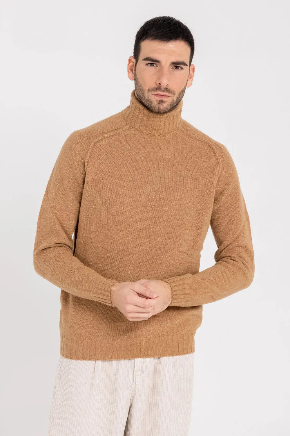 SADDLE SLEEVES TURTLENECK SWEATER