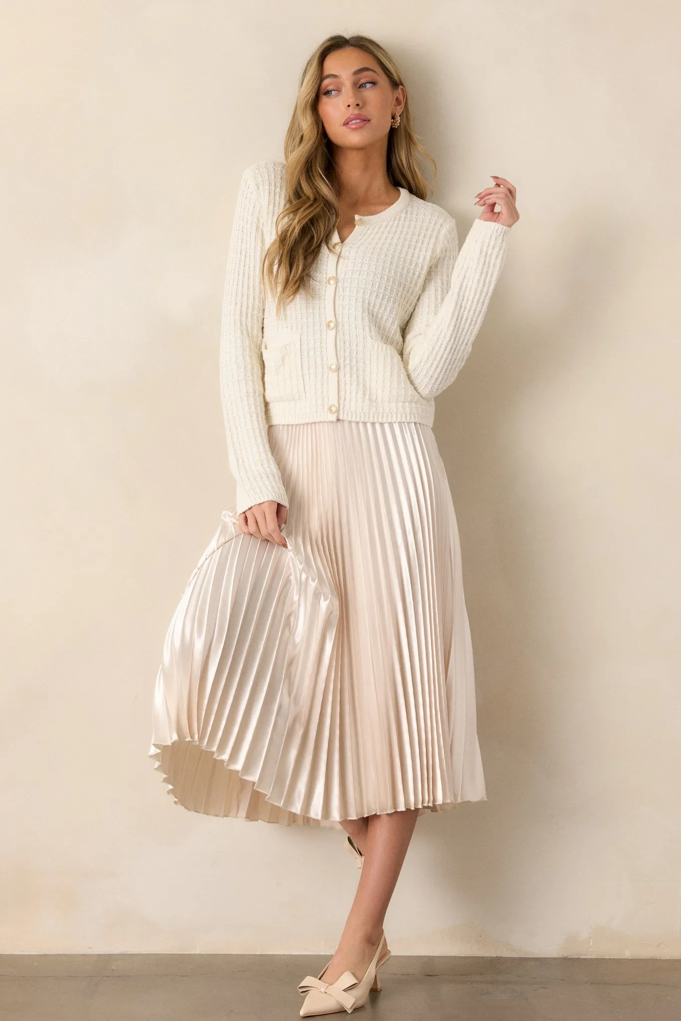 Urban Elegance Ivory Pleated Midi Skirt